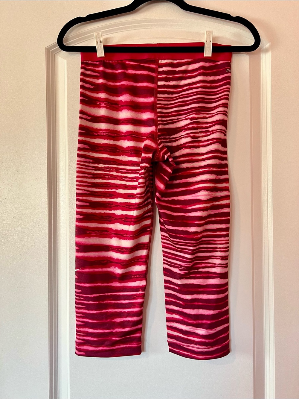 Nike Pink and Red Striped Women’s Capri Leggings - Picture 3 of 4